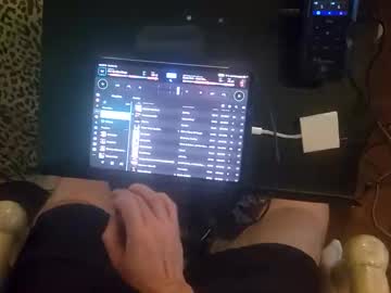Bentpilot Chaturbate stream image from October 25, 2025