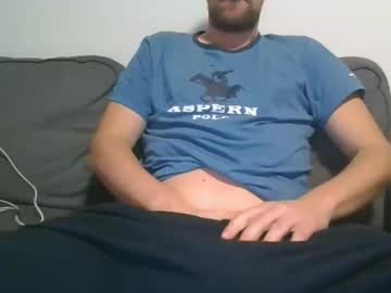 Chr432is Chaturbate stream image from October 25, 2025