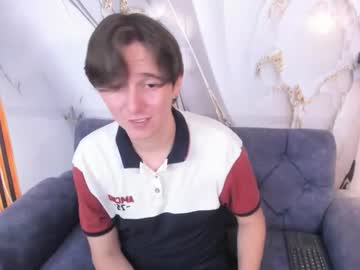 Aaron_Latinmen Chaturbate stream image from October 25, 2025