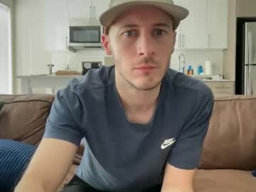 Gravel_Snuggle Chaturbate stream image from October 25, 2025