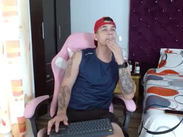 Booyhott_ Chaturbate stream image from October 25, 2025