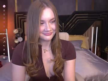 Foxyykate Chaturbate stream image from October 25, 2025