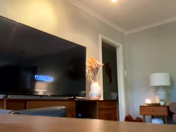 Johnnrobertt Chaturbate stream image from October 25, 2025