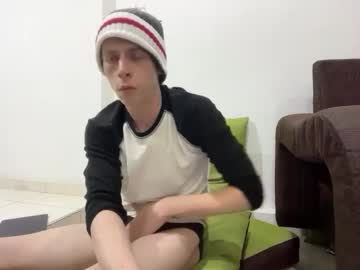 Millerjdm Chaturbate stream image from October 25, 2025