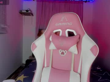 Andrea_Kinky Chaturbate stream image from October 25, 2025