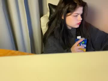 Darina_Wilsons Chaturbate stream image from October 26, 2025
