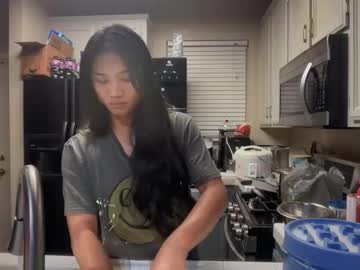 Ynaong Chaturbate stream image from October 26, 2025