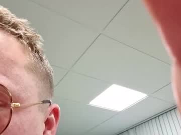 Barrrry1994 Chaturbate stream image from October 26, 2025