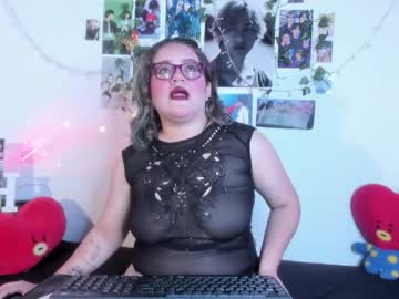 Hellen21rose Chaturbate stream image from October 26, 2025