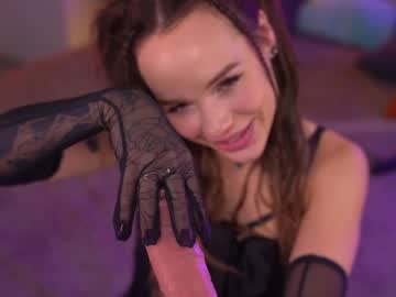 Bllowjoyy Chaturbate stream image from October 26, 2025