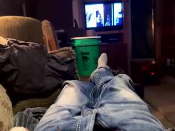 Deezenutz64 Chaturbate stream image from October 26, 2025