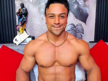 Mike_Estevess Chaturbate stream image from October 26, 2025