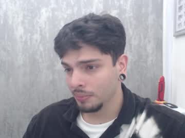 Andruwolsom Chaturbate stream image from October 26, 2025
