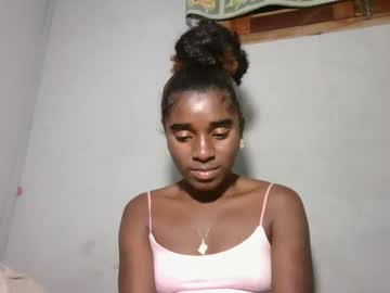 Yolandrina05 Chaturbate stream image from October 26, 2025