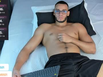 Andrewl0321 Chaturbate stream image from October 26, 2025
