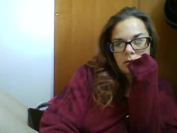 Nxtdoornikki Chaturbate stream image from October 26, 2025