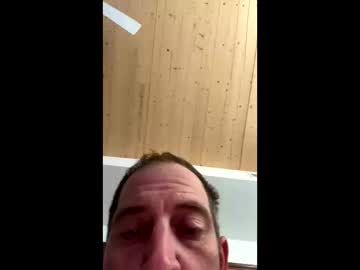 Ragerd420 Chaturbate stream image from October 26, 2025