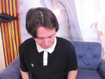 Aaron_Latinmen Chaturbate stream image from October 26, 2025