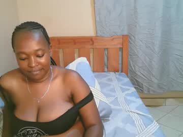 Bellalure33 Chaturbate stream image from October 26, 2025