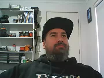 Theozbeardguy Chaturbate stream image from October 27, 2025