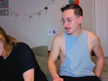 Mamiclouds Chaturbate stream image from October 27, 2025