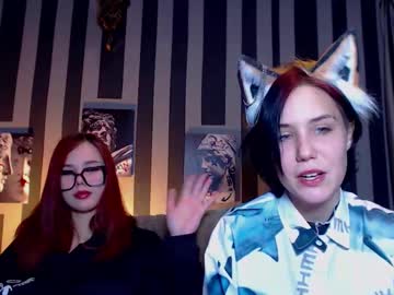 Onaloon Chaturbate stream image from October 27, 2025