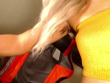 Velvet_Fux Chaturbate stream image from October 27, 2025