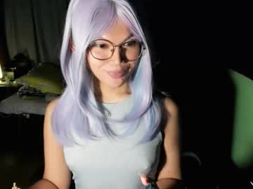Esilchan Chaturbate stream image from October 27, 2025