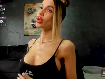 Daisy_Deee Chaturbate stream image from October 27, 2025