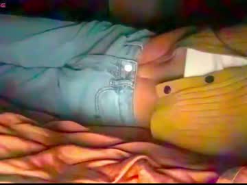 Heyyythanks Chaturbate stream image from October 27, 2025