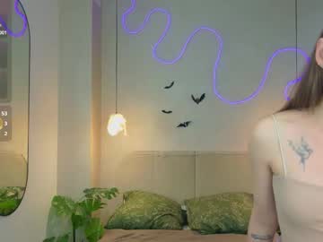 Lunaray_ Chaturbate stream image from October 27, 2025
