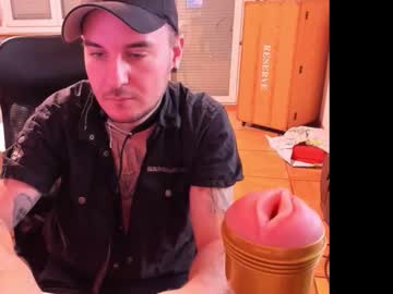 Ohihoe92 Chaturbate stream image from October 27, 2025