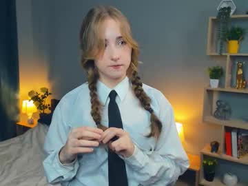 Tiaraganze Chaturbate stream image from October 27, 2025