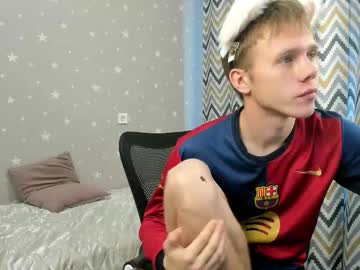 Twelveeek Chaturbate stream image from October 27, 2025