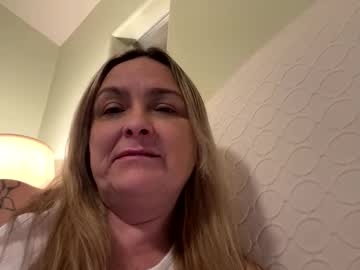 Dolandoll36 Chaturbate stream image from October 27, 2025