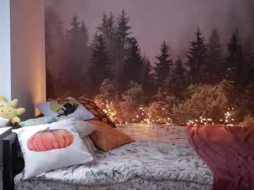 Gracegreen Chaturbate stream image from October 27, 2025