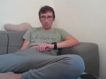 Luismcawesome Chaturbate stream image from October 27, 2025