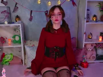 Popjenny Chaturbate stream image from October 27, 2025