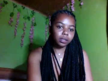 Raissa38 Chaturbate stream image from October 27, 2025