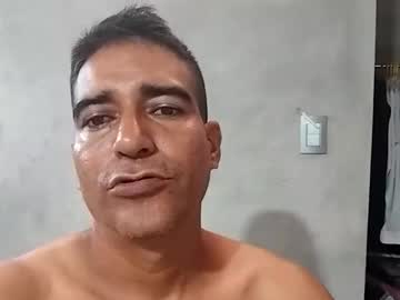 Segundoives Chaturbate stream image from October 27, 2025
