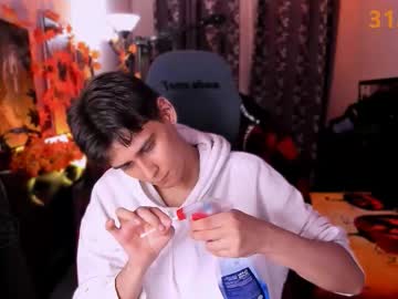 Foxicfu Chaturbate stream image from October 27, 2025