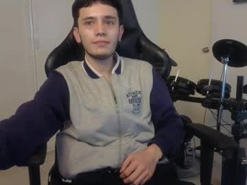 Mr_Andresr Chaturbate stream image from October 27, 2025