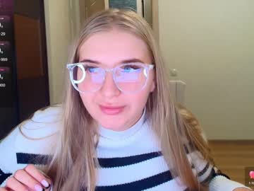 Do_U_Want_Alice Chaturbate stream image from October 27, 2025