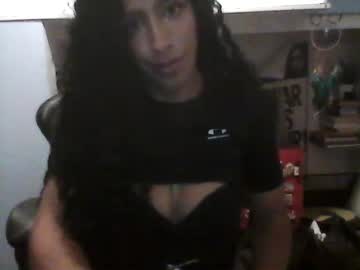 Lara991008 Chaturbate stream image from October 27, 2025
