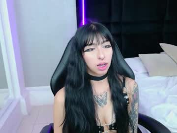 Laylaadoll_ Chaturbate stream image from October 27, 2025