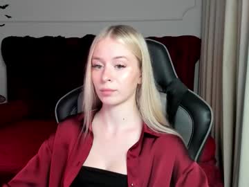 Miagraces Chaturbate stream image from October 27, 2025
