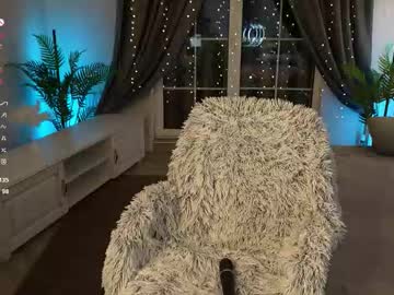 Valenciaq Chaturbate stream image from October 27, 2025