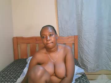 Bellalure33 Chaturbate stream image from October 27, 2025