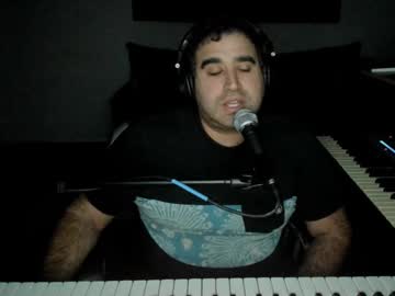 Aaroleplayer Chaturbate stream image from October 27, 2025