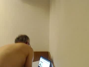 Andyberg8 Chaturbate stream image from October 27, 2025